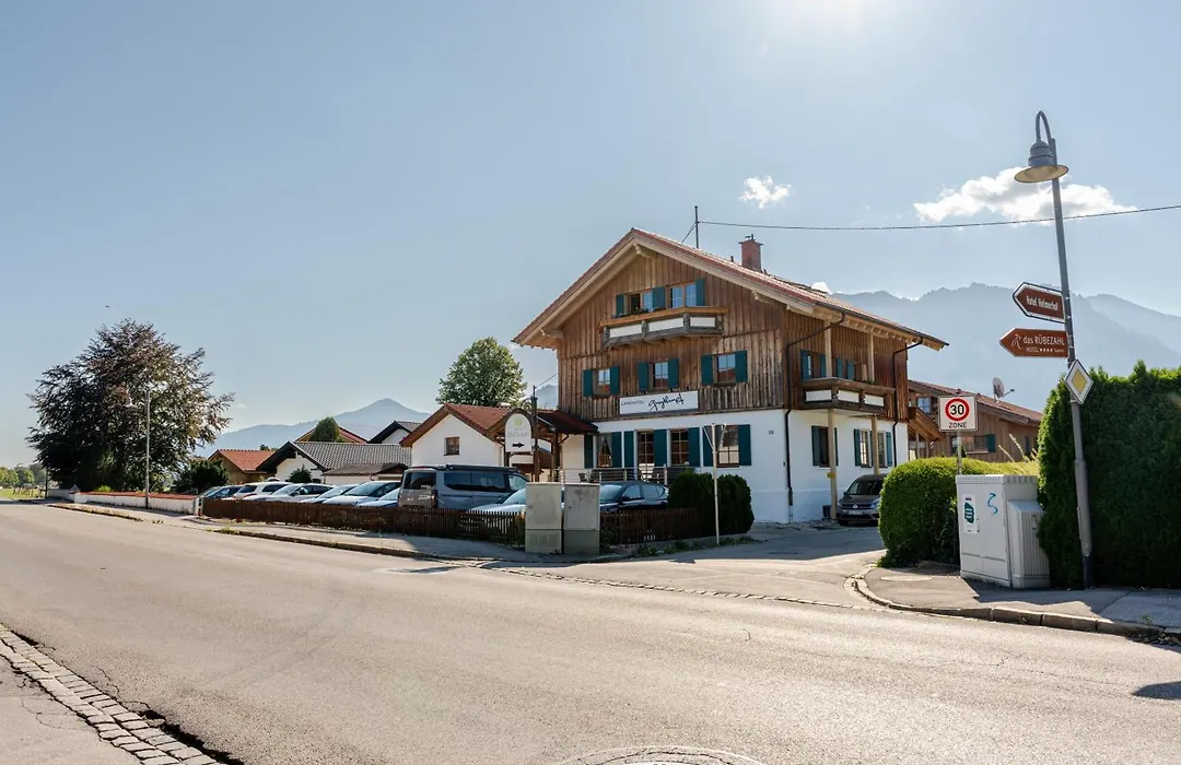 Landhotel Guglhupf-1