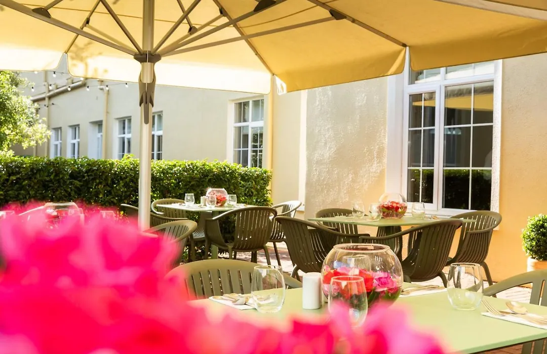 Seven Oaks Hotel With Heated Indoor Pool And Fitness Centre Carlow Town-1