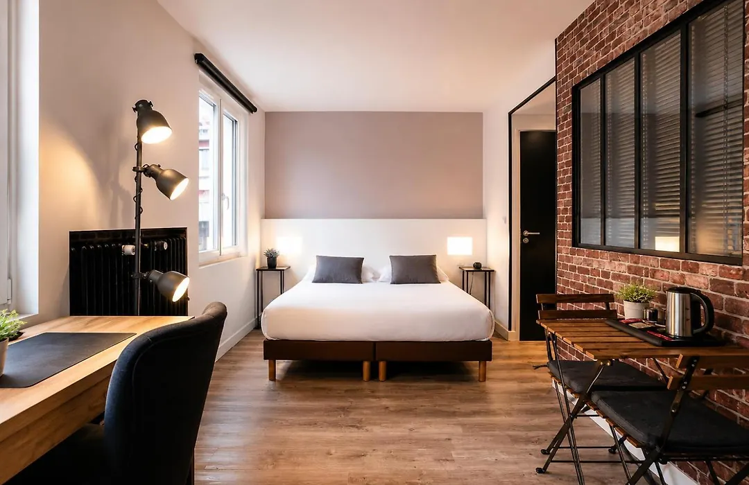 Hotel De Quebec-1