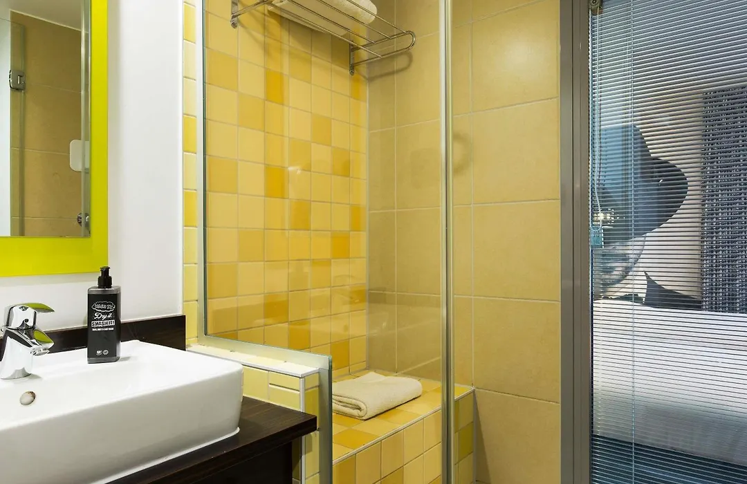 Ibis Styles Nice Vieux Port-1