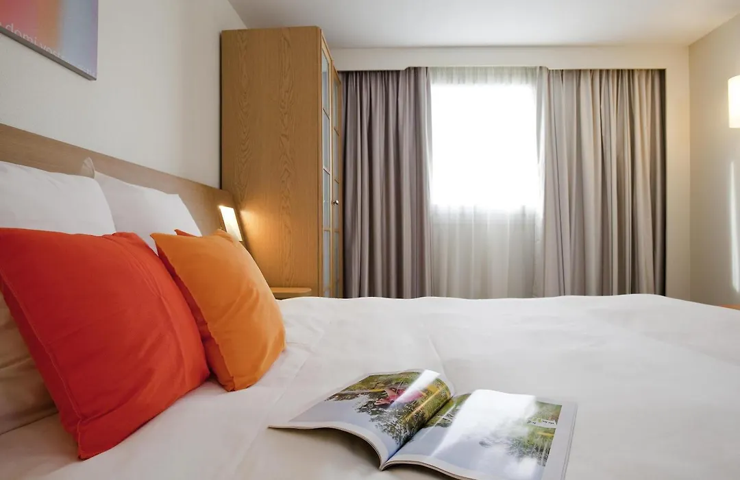 Novotel Nantes Centre Bord de Loire-1