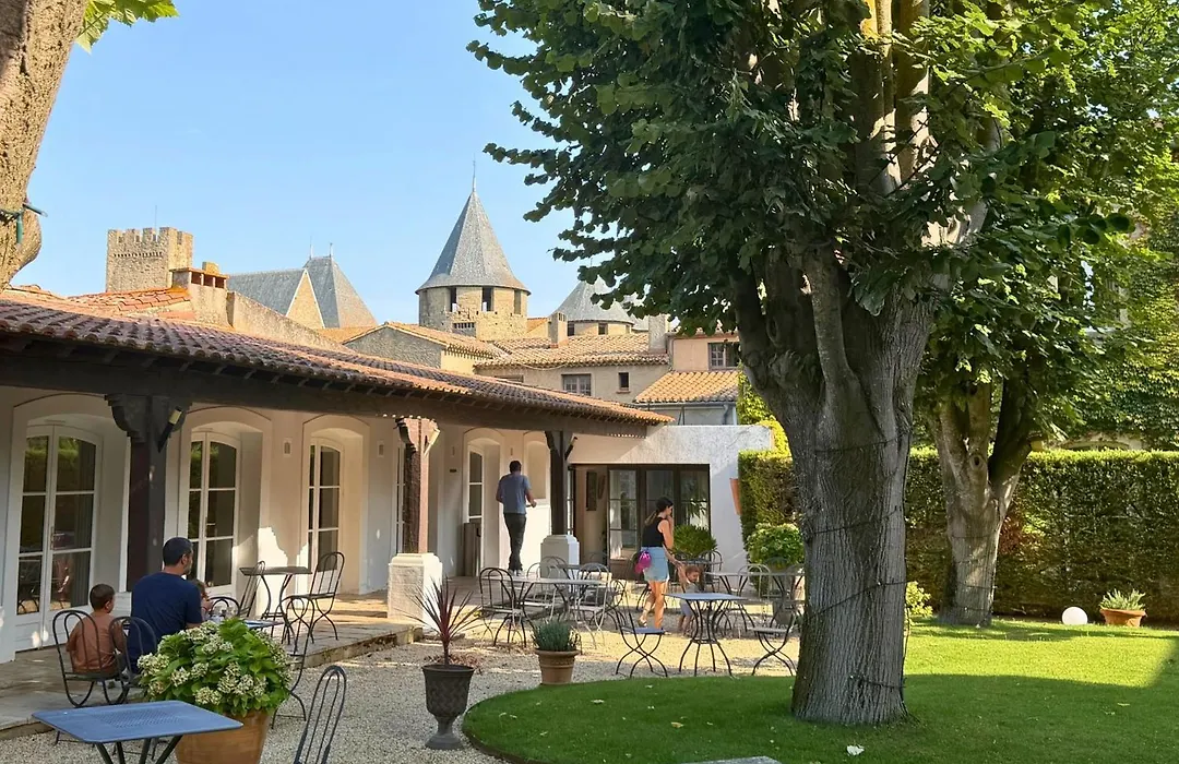 Best Western Plus Le Donjon - Cœur de La Cité Médiévale-1