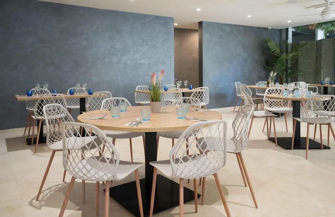 Hotel Ciutat Martorell-1