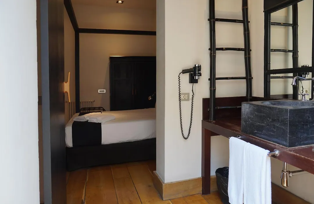 Hotel Market-1