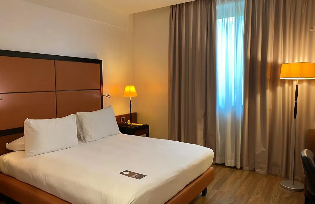 Crowne Plaza Milan - Malpensa Airport By Ihg-1