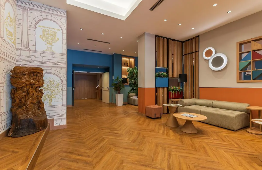 Hilton Garden Inn Rome Colosseum-1