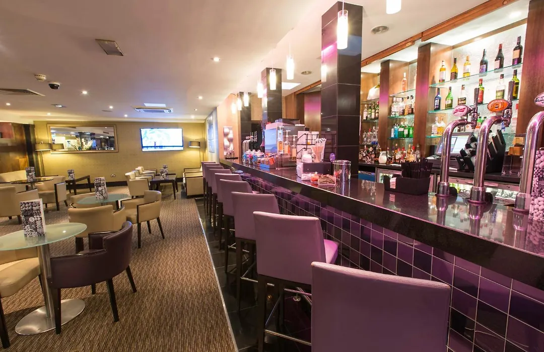 Crowne Plaza London Ealing By Ihg-1