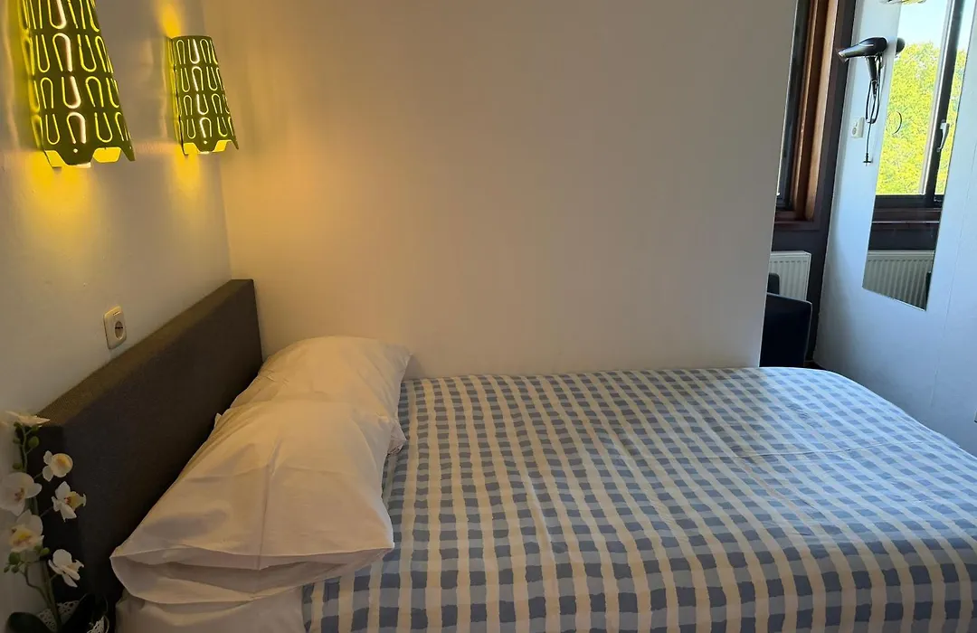 Hotel Oorsprongpark-1