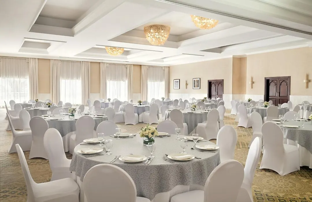Crowne Plaza Muscat By Ihg-1
