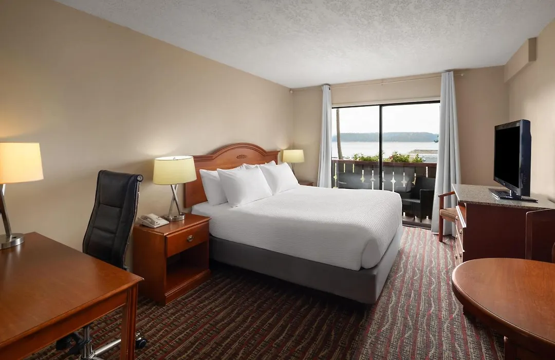 Ramada By Wyndham Campbell River-1