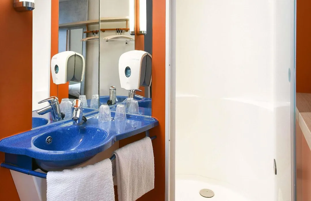 ibis Budget Charleroi Airport-1