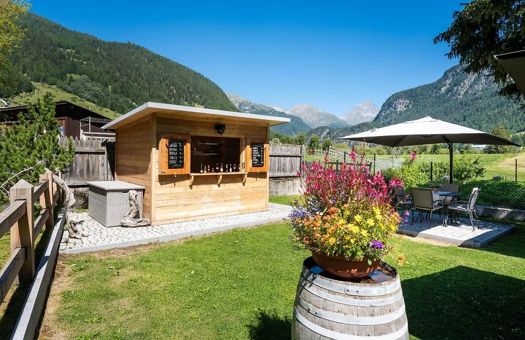 Hotel Crusch Alba Zernez-1
