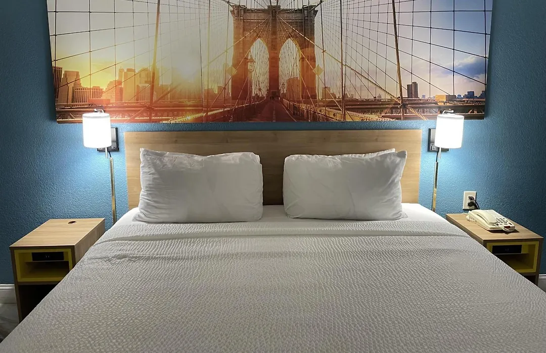 Days Inn By Wyndham Jersey City-1