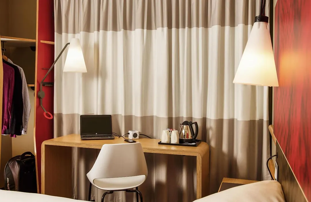 Ibis London Barking-1