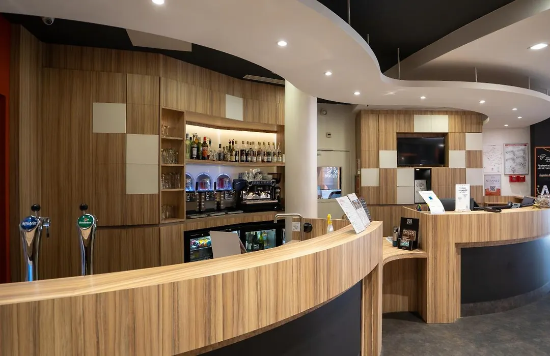 Comfort Hotel Clermont Saint Jacques-1