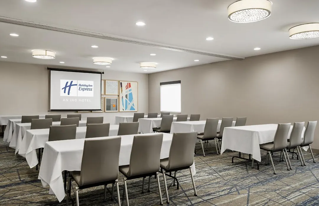 Holiday Inn Express Hotel & Suites Altoona-Des Moines By Ihg-1