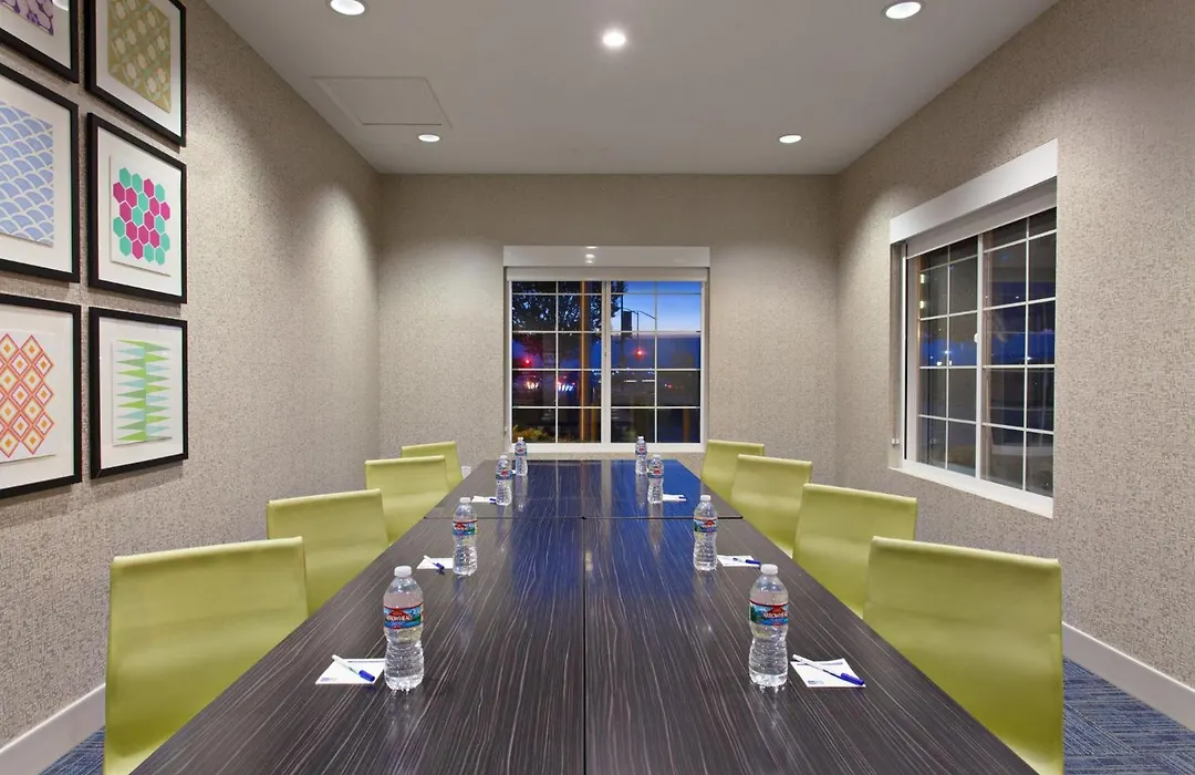 Holiday Inn Express & Suites Oakland - Airport By Ihg-1
