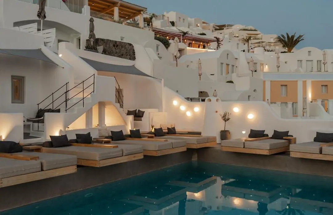 La Perla Villas And Suites (Adults Only)-1