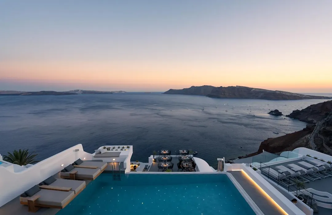 La Perla Villas And Suites (Adults Only)-1