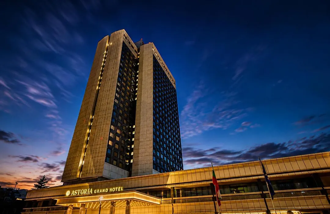 Astoria Grand Hotel-1