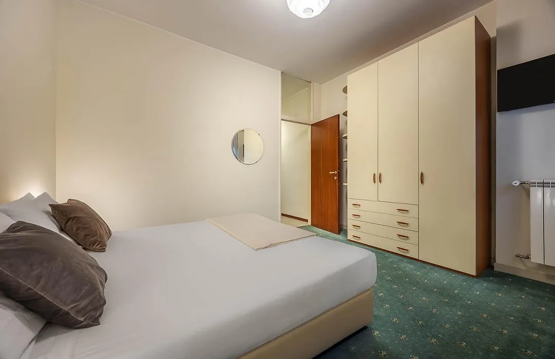 Ih Hotels Milano Eur - Trezzano Sul Naviglio-1