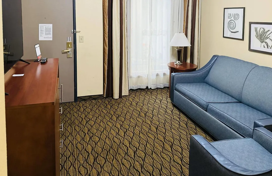 Country Inn & Suites By Radisson, Mishawaka - South Bend-1
