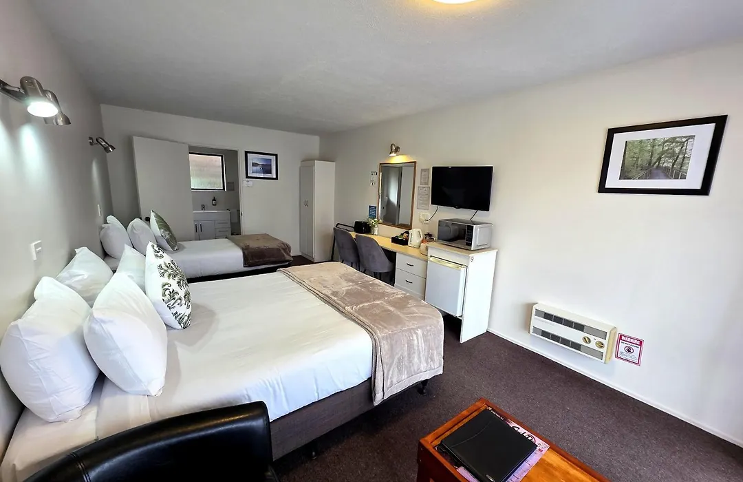 Arran Motel-1