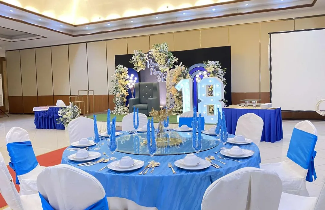 A&A Plaza Hotel-1