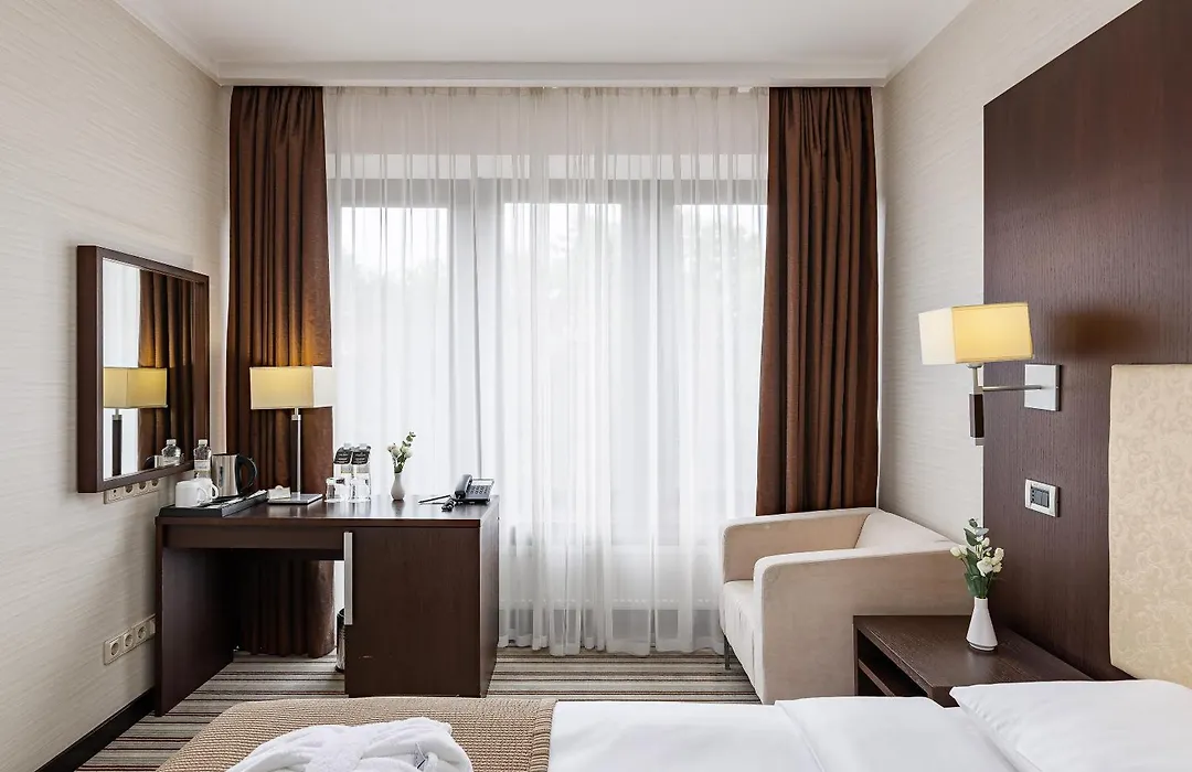 Premier Hotel Dnister-1