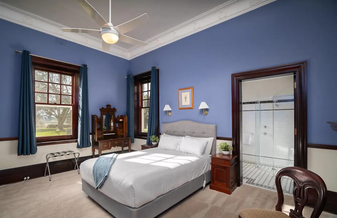 Petersons Armidale Winery And Guesthouse-1