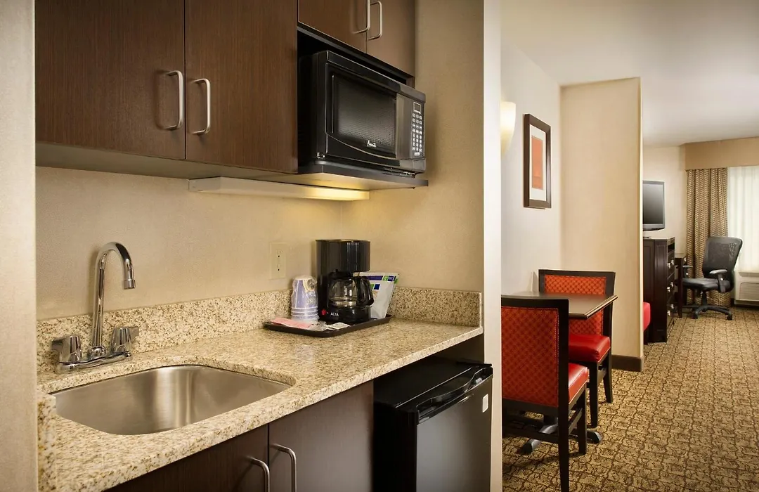 Holiday Inn Express & Suites Alexandria - Fort Belvoir By Ihg-1