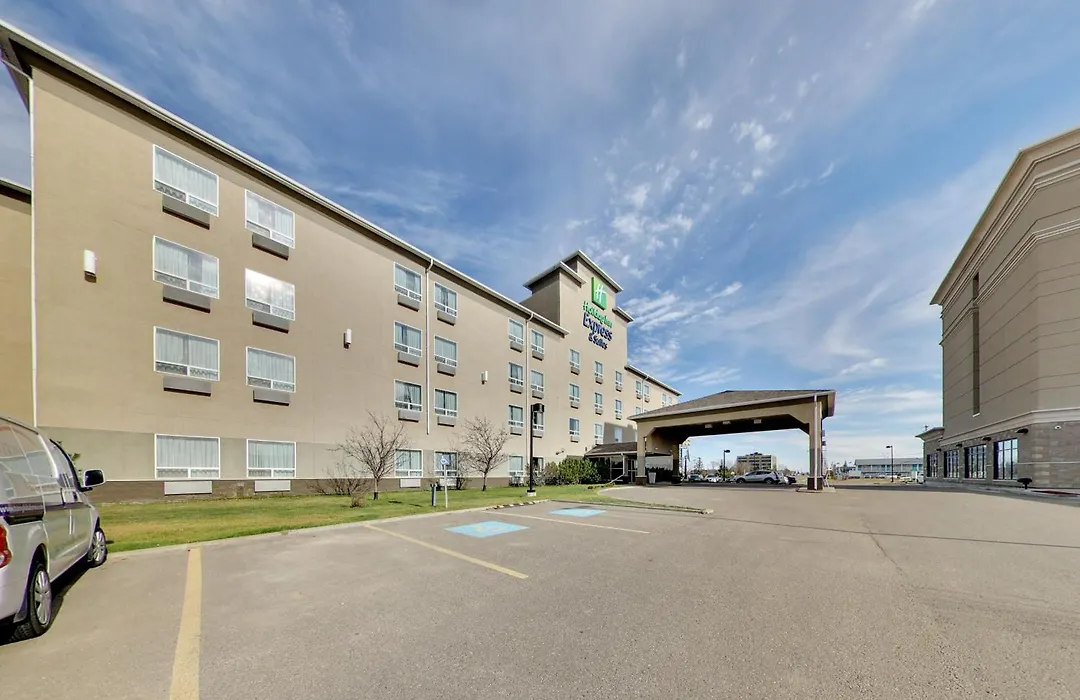 Holiday Inn Express Hotel & Suites - Edmonton International Airport By Ihg-1