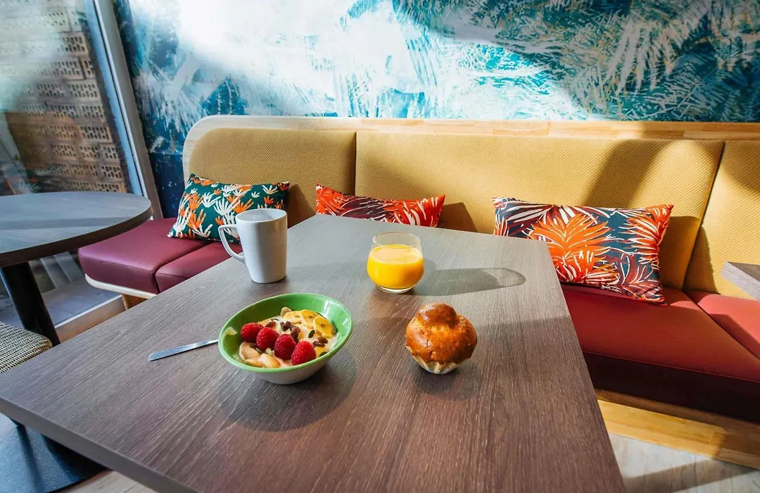 Ibis Styles Antibes-1