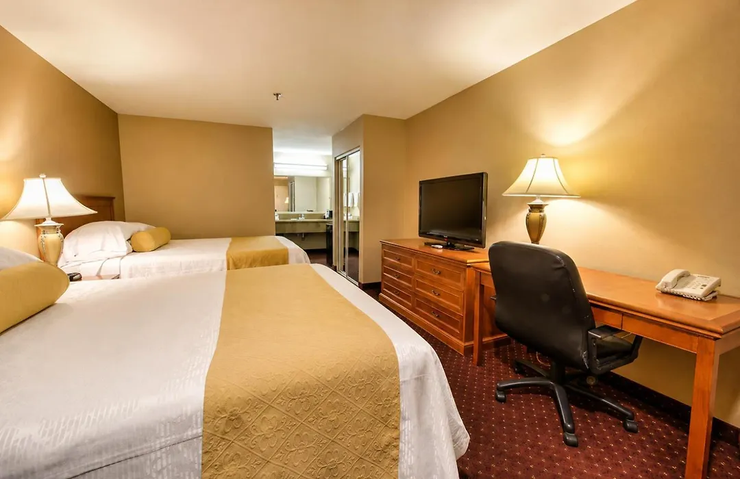 Burbank Inn And Suites-1