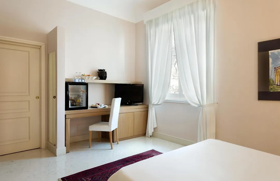 Palazzo Brunaccini Boutique Hotel-1