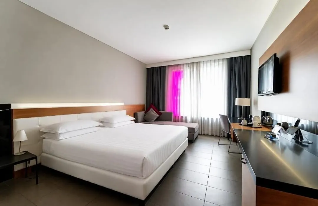 Cosmopolitan Hotel-1