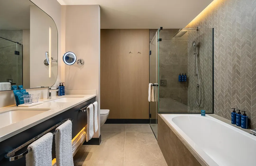 Radisson Blu Leogrand Hotel-1