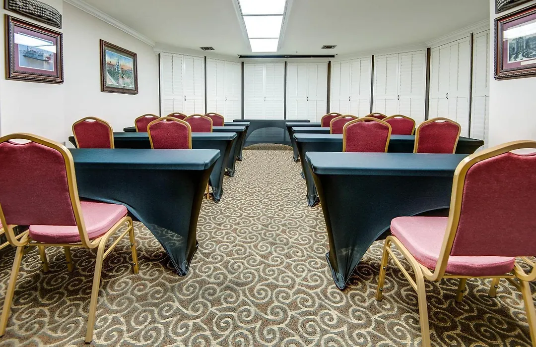 Clarion Hotel & Suites-1