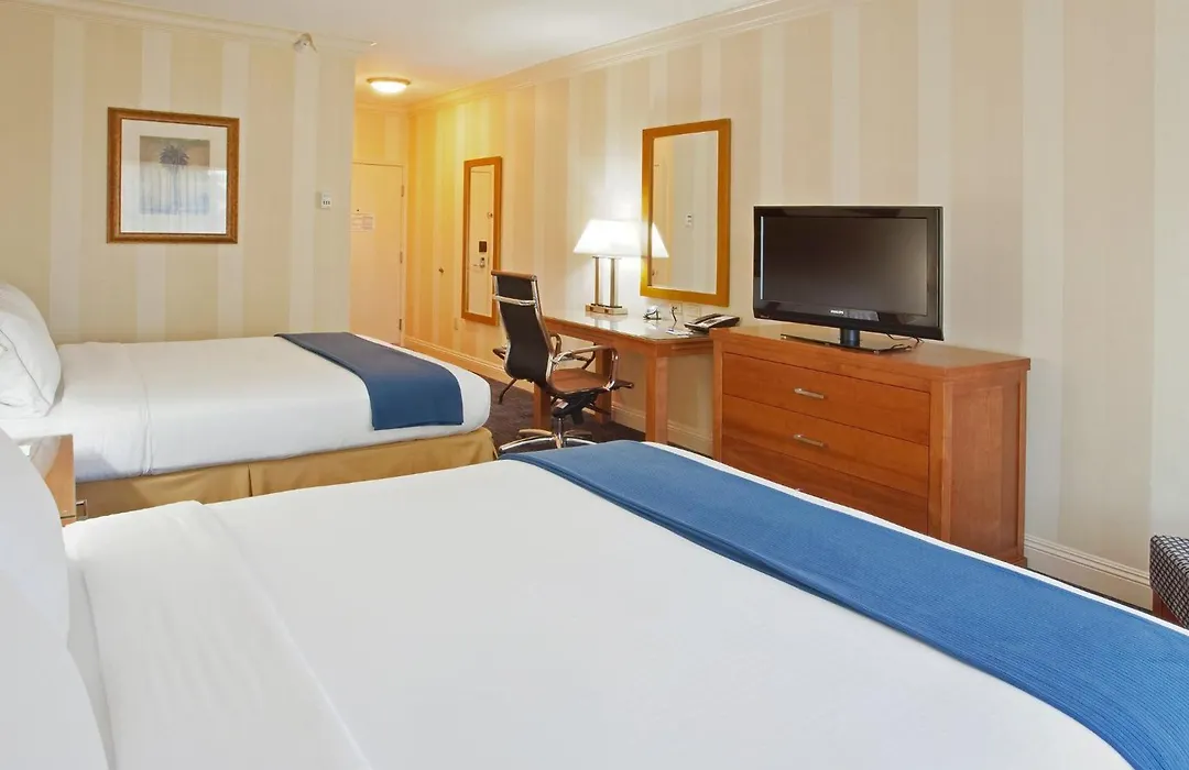 Holiday Inn Express Hotel & Suites Santa Cruz By Ihg-1