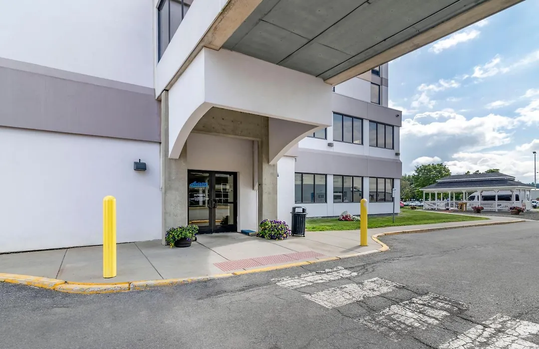Bangor Aviator Hotel BW Premier Collection-1