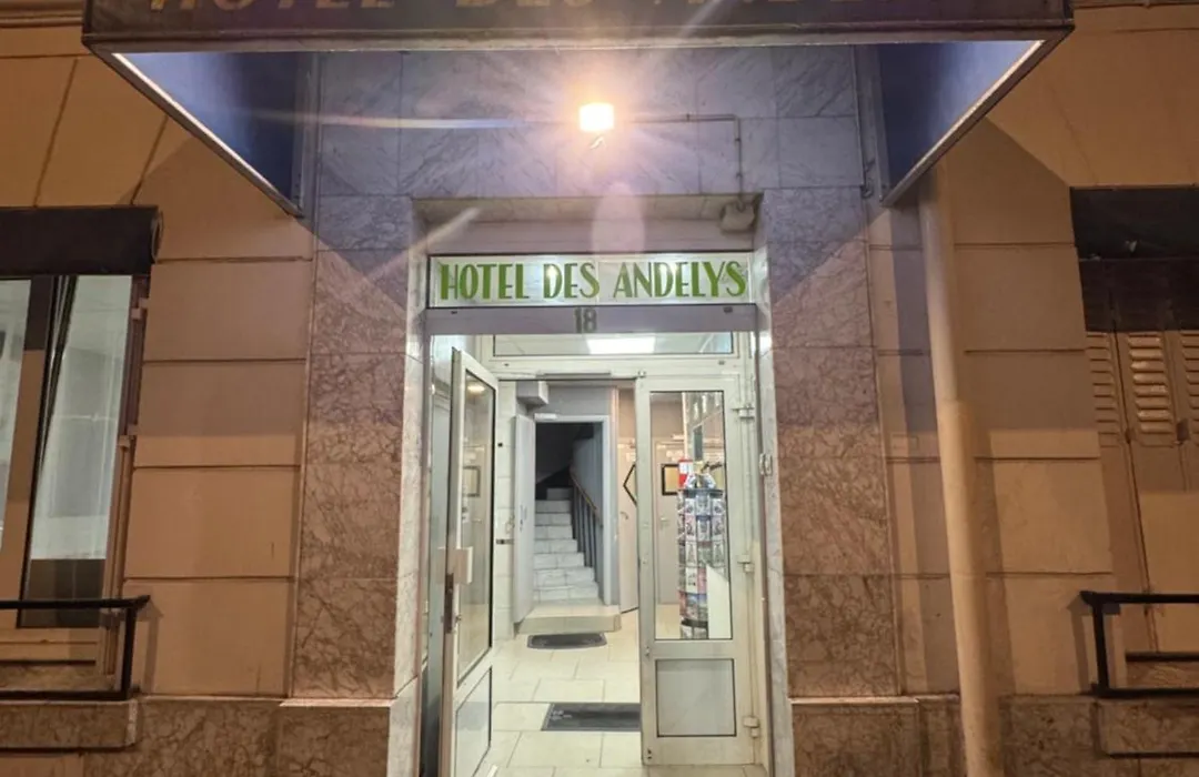 Hotel Des Andelys-1