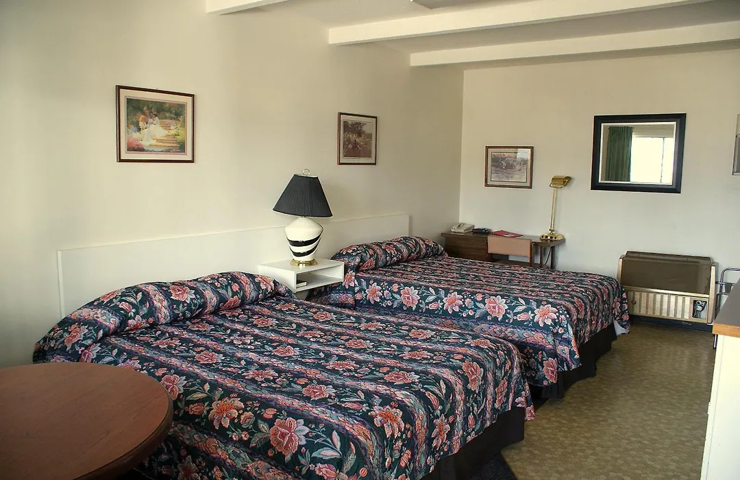 Kootenay Country Inn-1