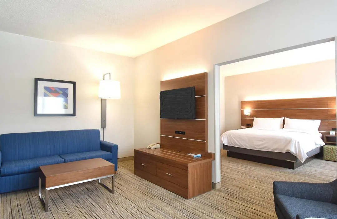 Holiday Inn Express & Suites Southern Pines-Pinehurst Area By Ihg-1