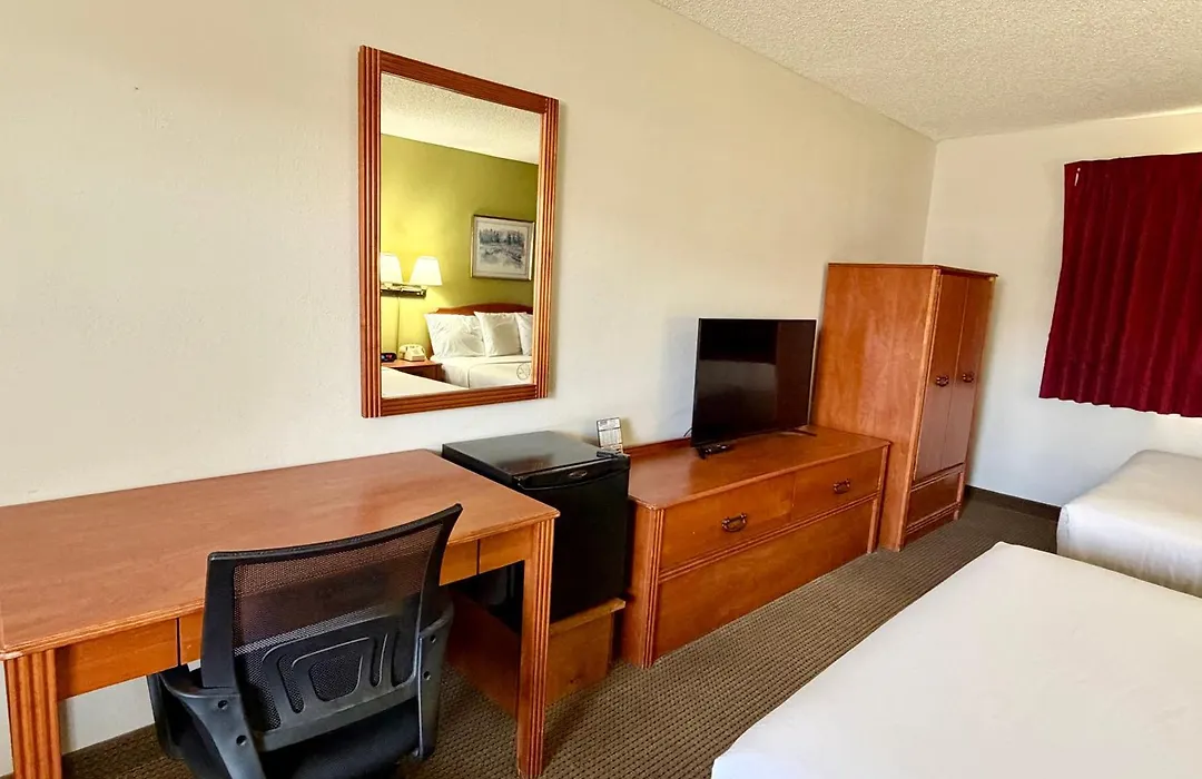 Americas Best Value Inn Saint Ignace-1