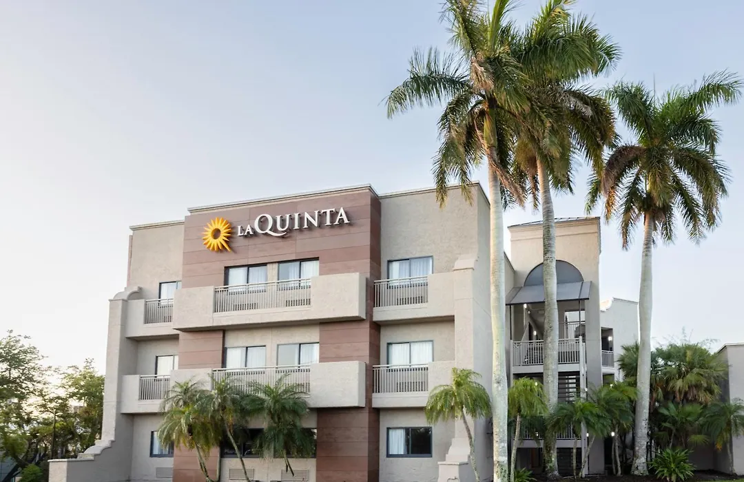 La Quinta By Wyndham Ft. Myers - Sanibel Gateway-1