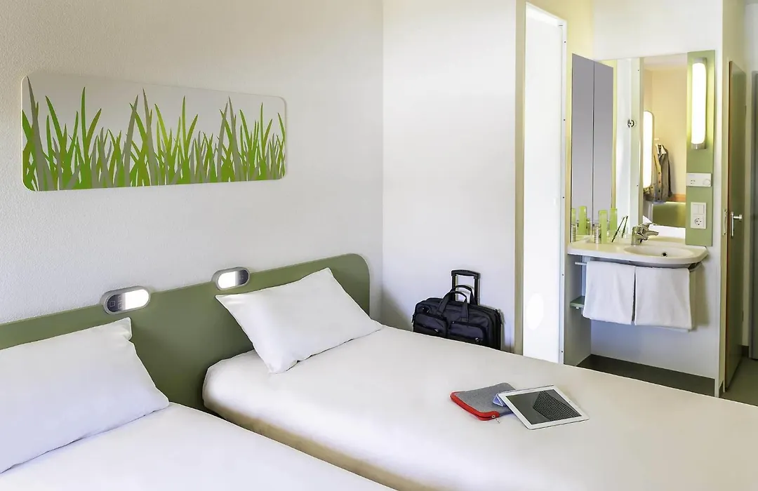 Ibis Budget Newport-1