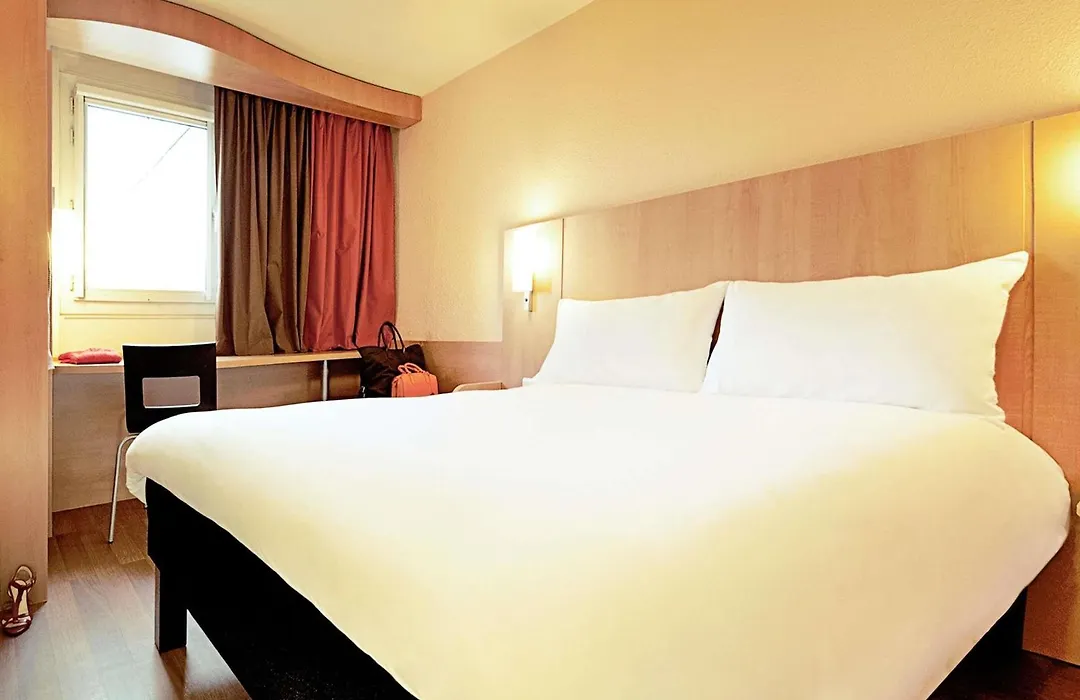 Ibis Orleans Centre Gare-1