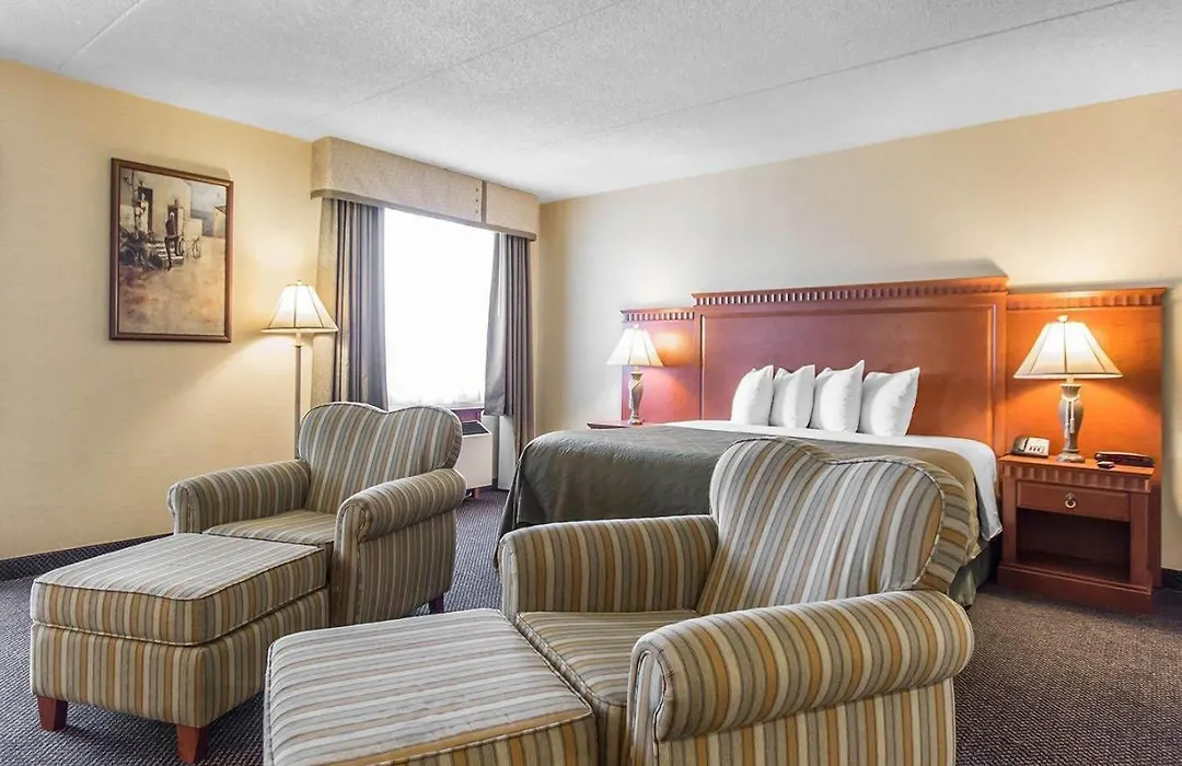 Quality Inn & Suites Bay Front-1