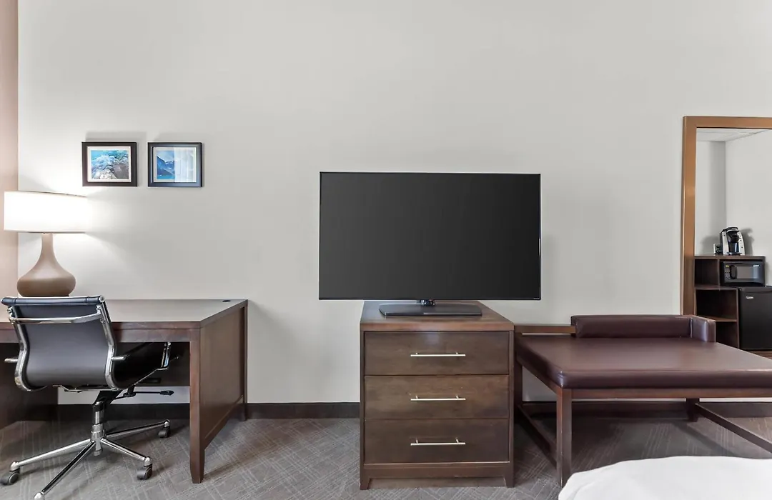 Comfort Inn & Suites Red Deer - Highway 11-1