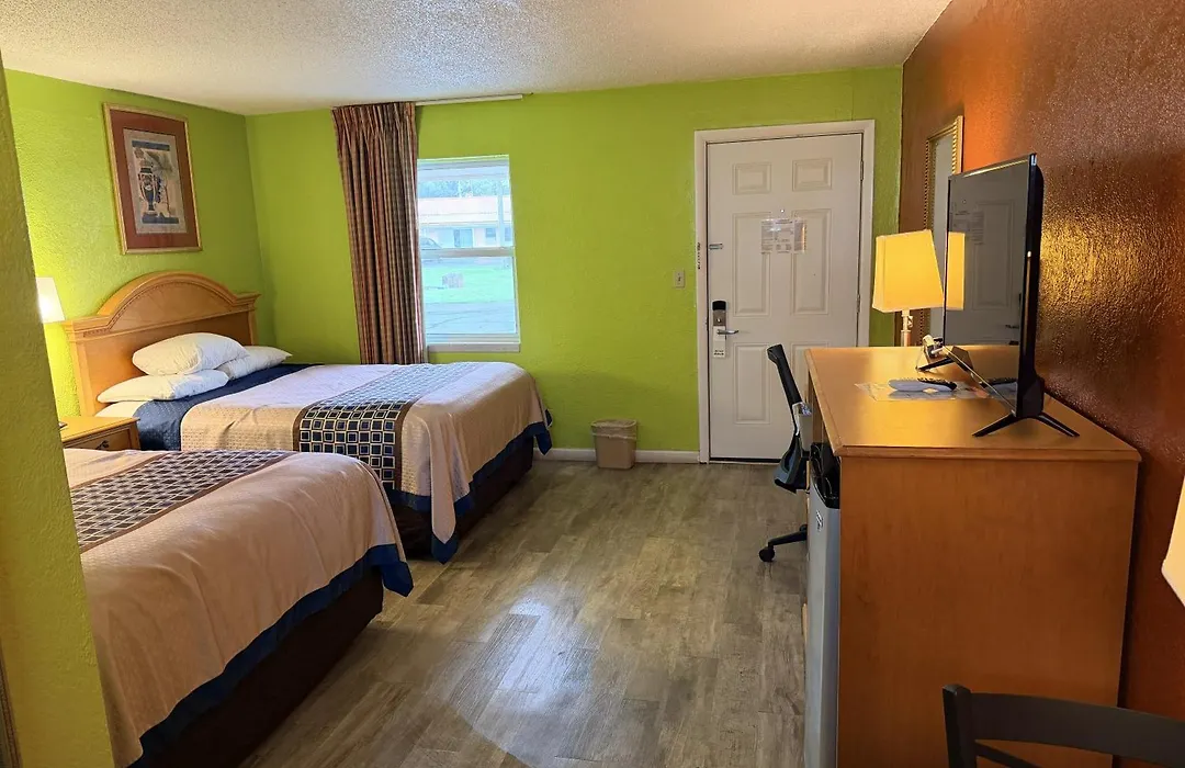 Highway Inn-1